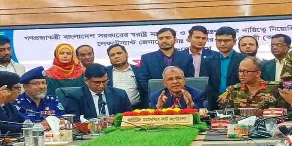 সার ও বীজের কৃত্রিম সংকট সৃষ্টিকারীদের ডিলারশিপ বাতিল হয়ে যাবে: কৃষি উপদেষ্টা