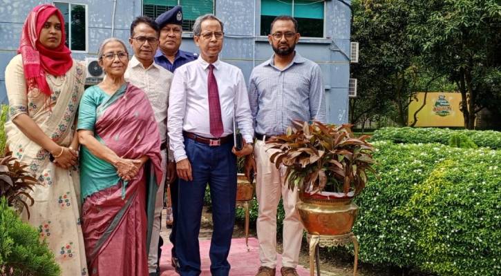 মৎস্য ও প্রাণিসম্পদ উপদেষ্টার বেঙ্গল মিট প্ল্যান্ট পরিদর্শন