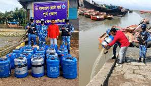 সীতাকুণ্ডে আড়াই লাখ চিংড়ি পোনা জব্দ