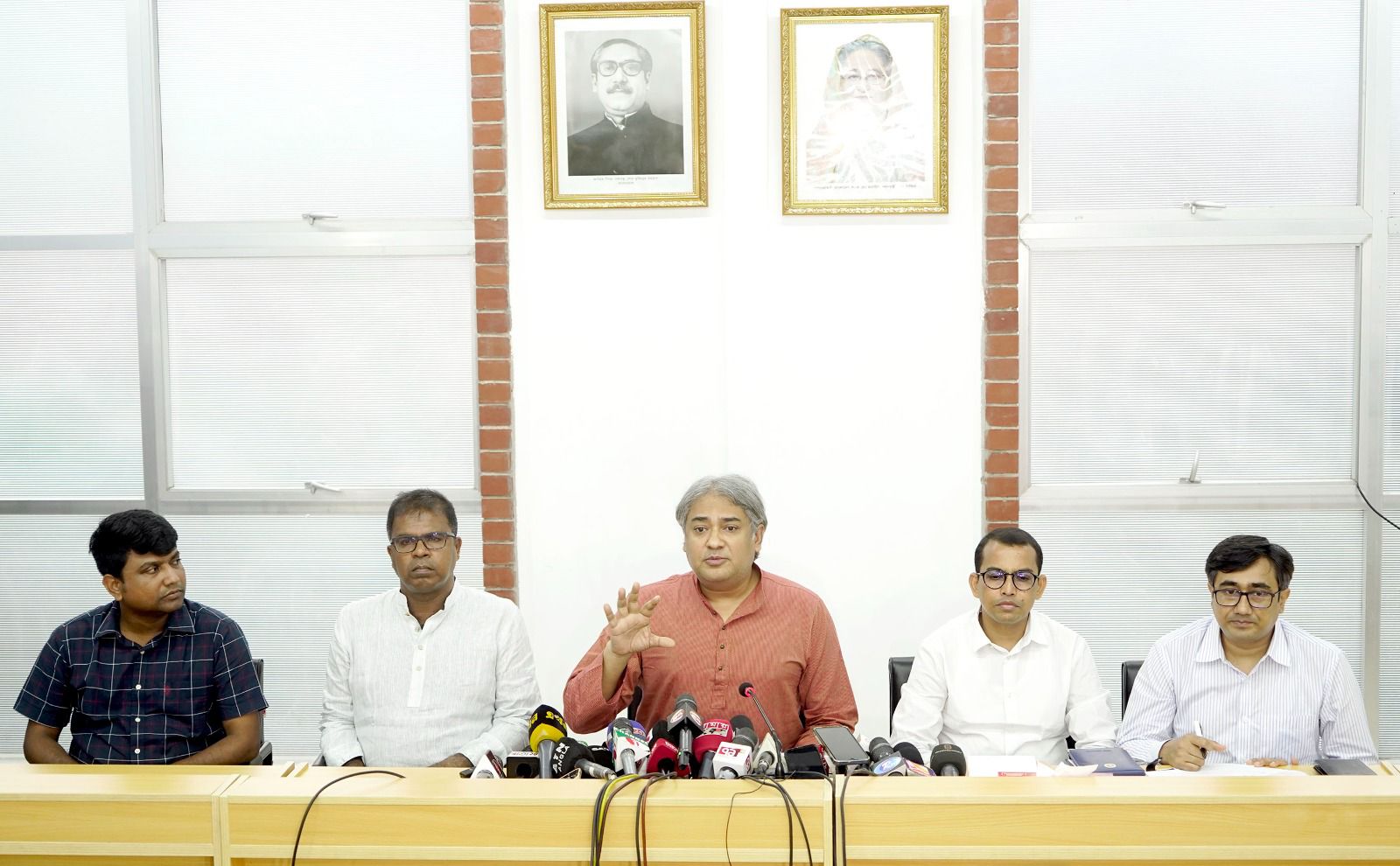 কোটা নিয়ে আন্দোলনকারীদের পক্ষ থেকে দফায় দফায় দাবি পরিবর্তন কেনো? -প্রশ্ন তথ্য ও সম্প্রচার প্রতিমন্ত্রীর