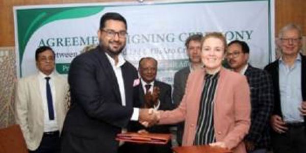 লাল তীর সিড শুরু করছে গম উৎপাদন প্রকল্প