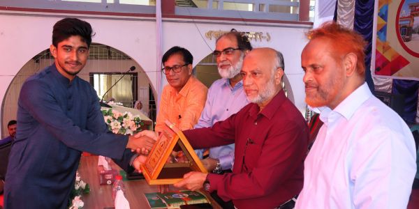 কৃষি বিশ্ববিদ্যালয় কলেজে নবীনবরণ অনুষ্ঠিত