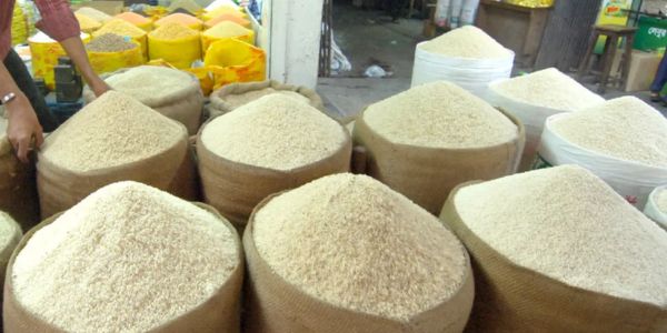 ধানের জেলাগুলোতেও চাল কিনতে হিমশিম